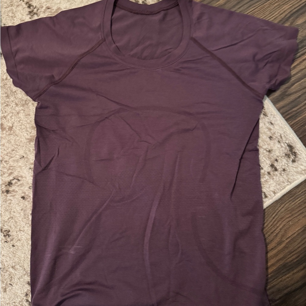 Lululemon purple swiftly race length 8 EUC RACE LENGTH (shorter hem)